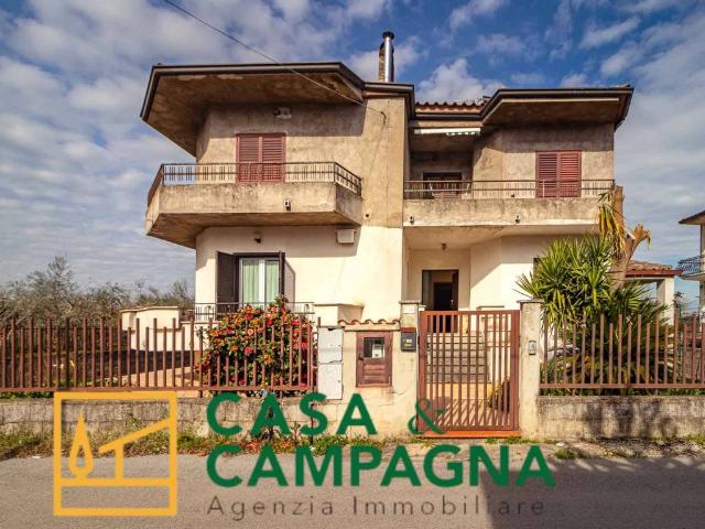 Villa in vendita a Vairano Patenora CE