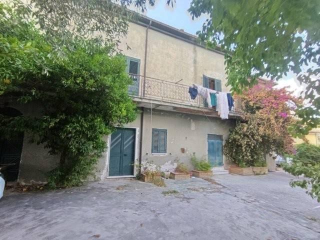 Villa in vendita a Vairano Patenora CE