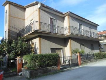 Villa in vendita a Vairano Patenora CE