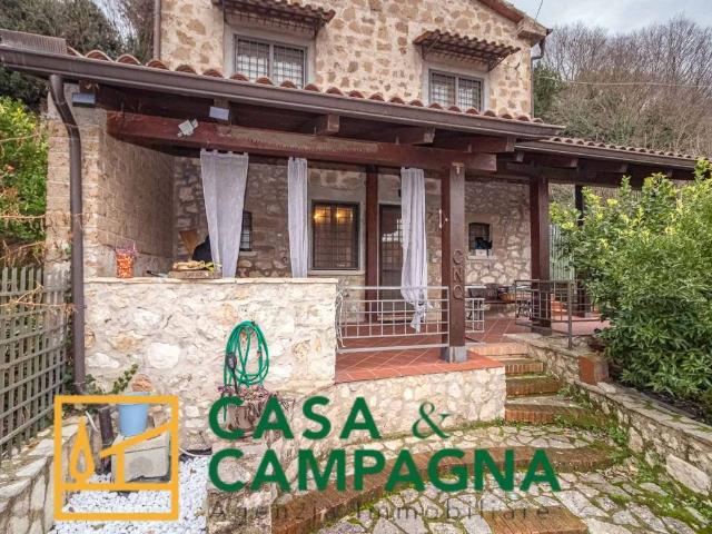 Villa in vendita a Vairano Patenora CE