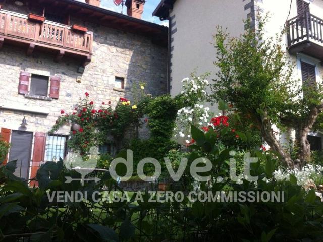 Villa in vendita a Val Brembilla BG