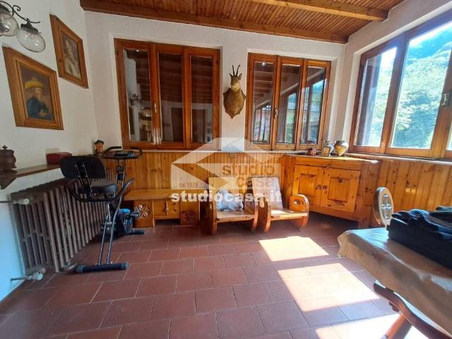 Villa in vendita a Val Brembilla BG