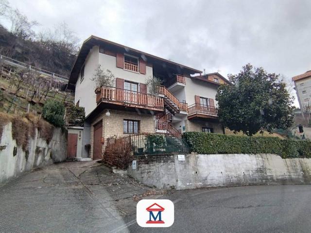 Villa in vendita a Val Brembilla BG