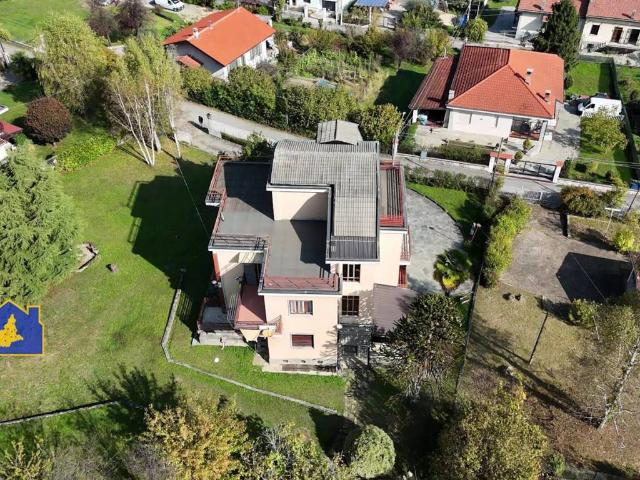 Villa in vendita a Val della Torre TO