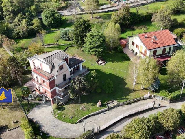 Villa in vendita a Val della Torre TO