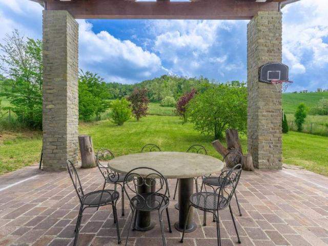 Villa in vendita a Val di Nizza PV