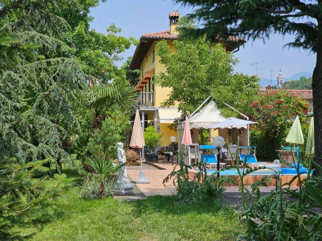 Villa in vendita a Valbrembo BG