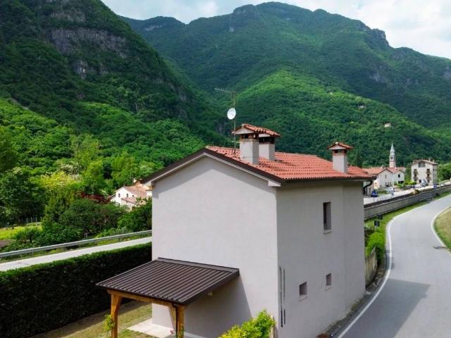 Villa in vendita a Valbrenta VI