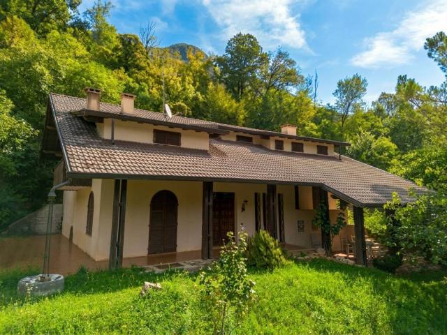 Villa in vendita a Valbrenta VI