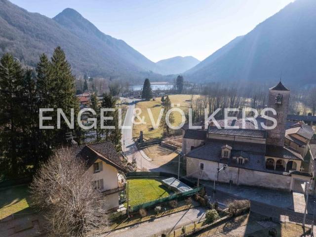 Villa in vendita a Valganna VA
