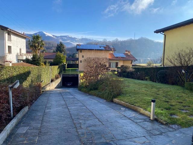 Villa in vendita a Valgreghentino LC