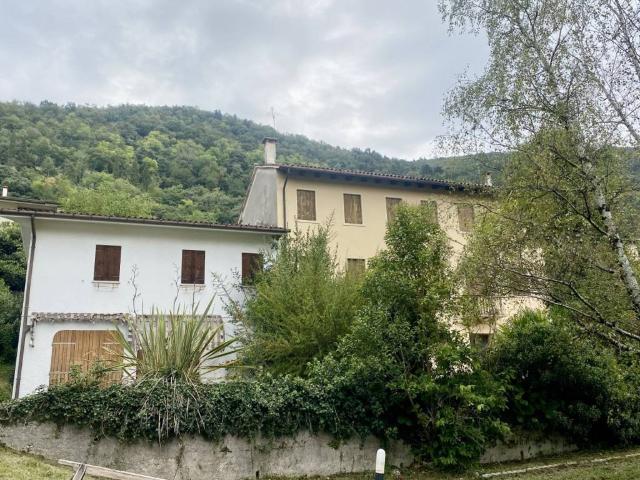Villa in vendita a Valdobbiadene TV
