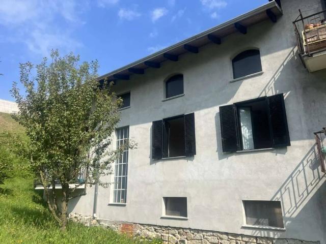 Villa in vendita a Valdilana BI