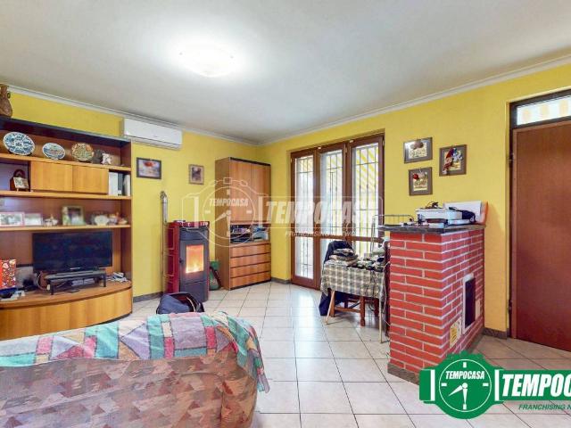 Villa in vendita a Valenza AL