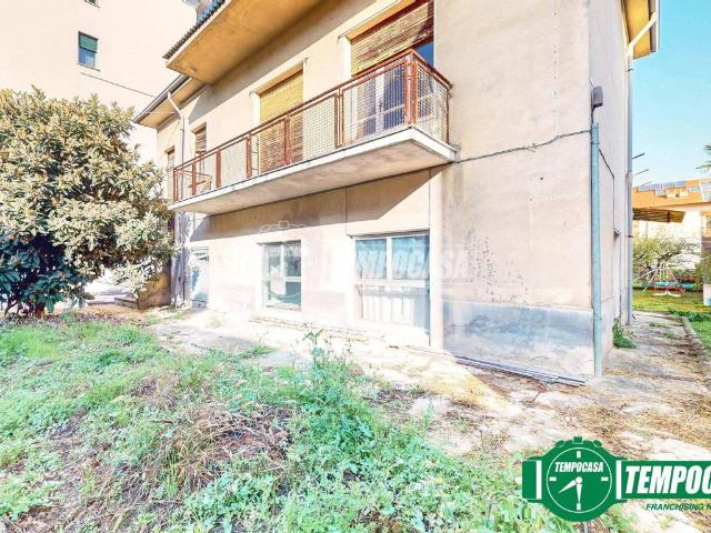 Villa in vendita a Valenza AL