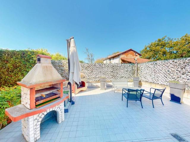 Villa in vendita a Valenza AL