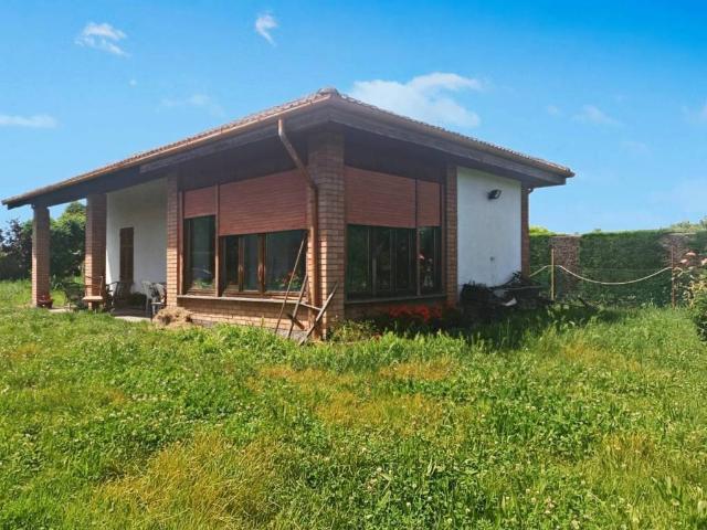 Villa in vendita a Valenza AL