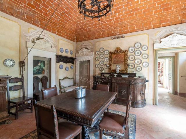 Villa in vendita a Valenza AL