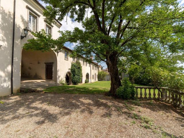 Villa in vendita a Valenza, Monte Valenza 1050m² Valenza