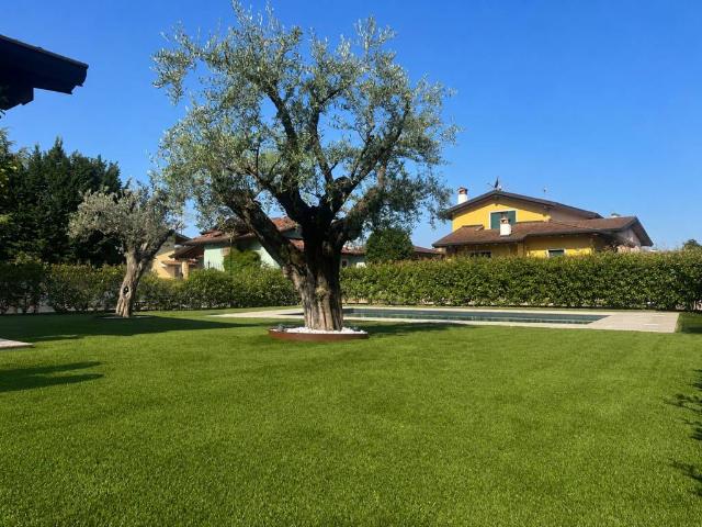 Villa in vendita a Valeggio sul Mincio VR