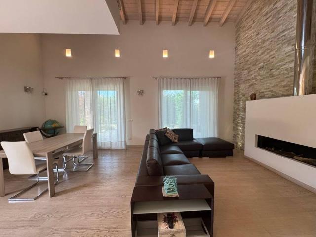 Villa in vendita a Valeggio sul Mincio VR