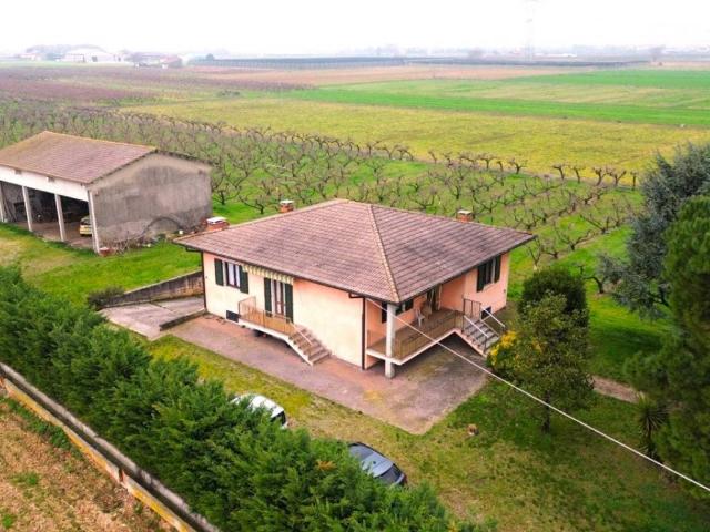 Villa in vendita a Valeggio sul Mincio VR
