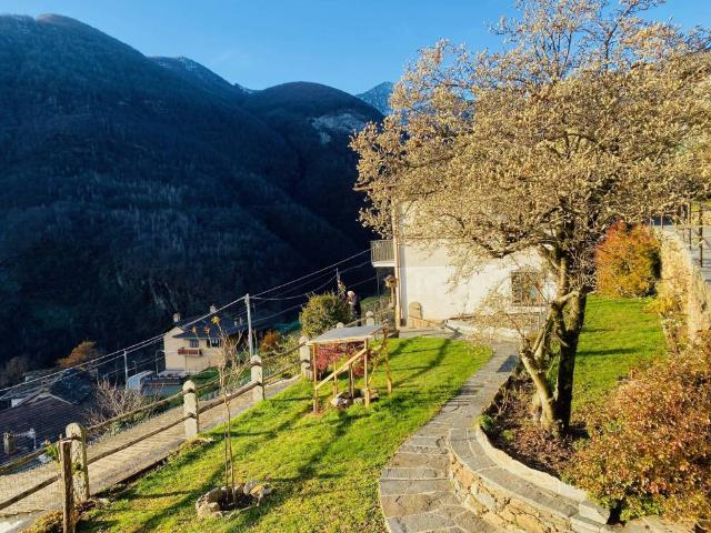 Villa in vendita a Valle Cannobina VB