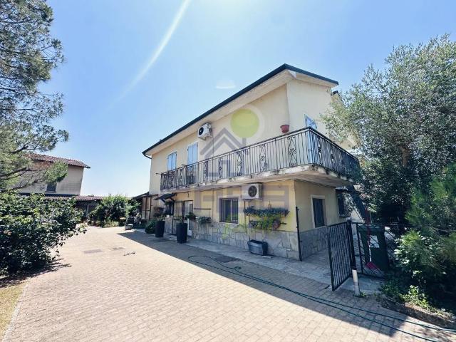 Villa in vendita a Valle Salimbene PV
