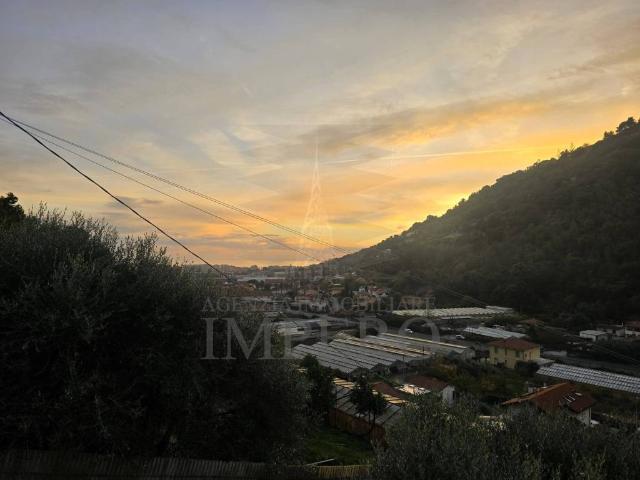 Villa in vendita a Vallecrosia IM