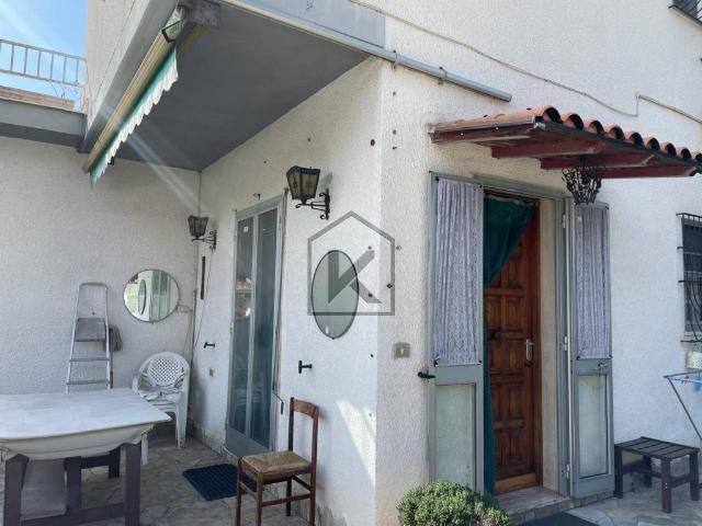 Villa in vendita a Vallecrosia IM
