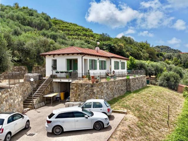 Villa in vendita a Vallecrosia IM