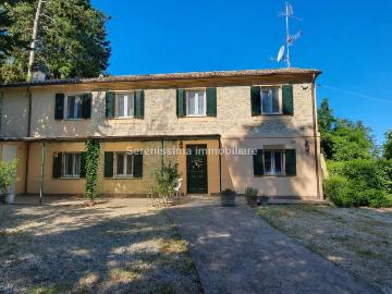 Villa in vendita a Vallefoglia PU