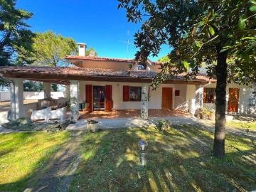 Villa in vendita a Vallefoglia PU