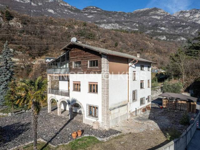 Villa in vendita a Vallelaghi TN