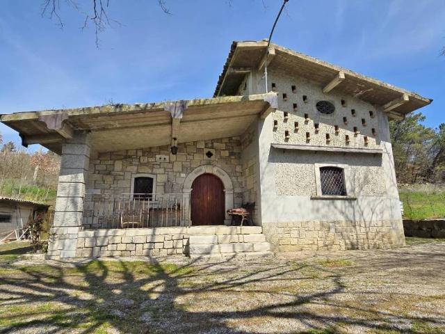 Villa in vendita a Vallesaccarda AV