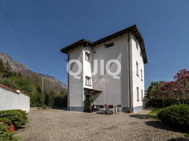 Villa in vendita a Valmadrera LC