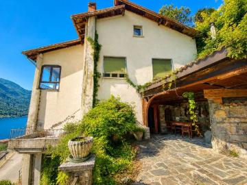 Villa in vendita a Valsolda CO