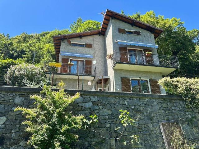 Villa in vendita a Valsolda CO