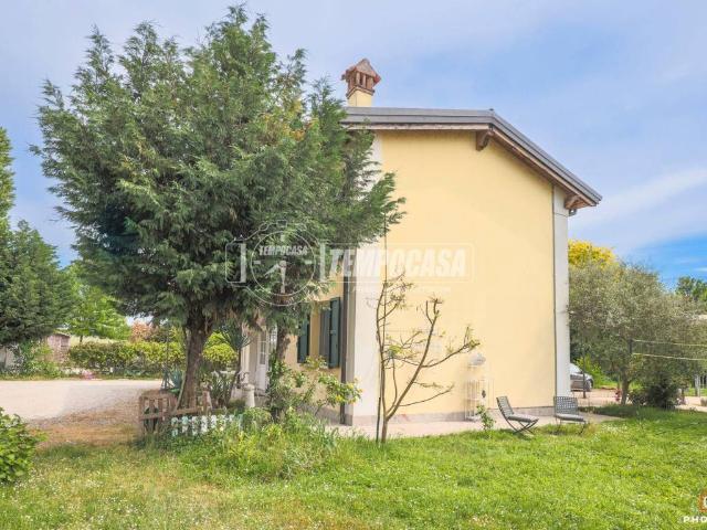Villa in vendita a Valsamoggia BO