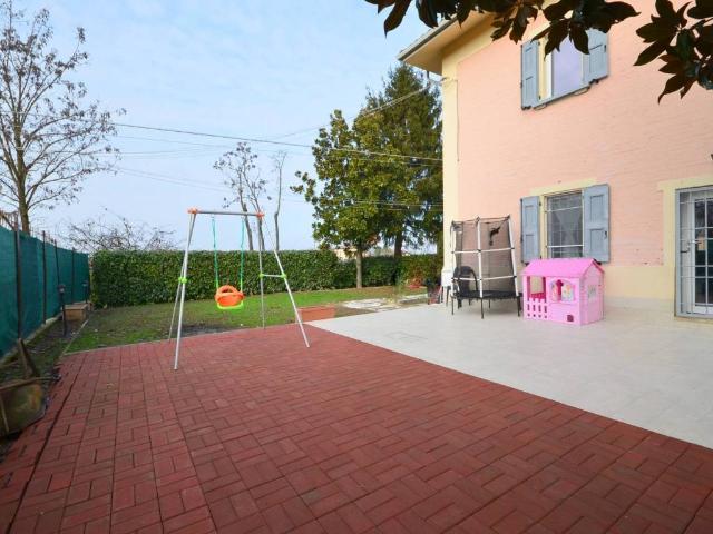 Villa in vendita a Valsamoggia BO