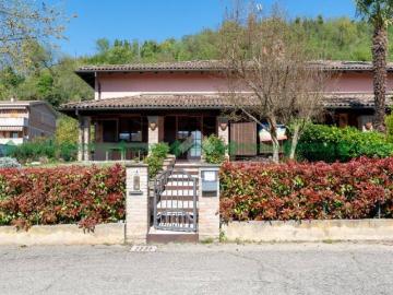 Villa in vendita a Valsamoggia BO