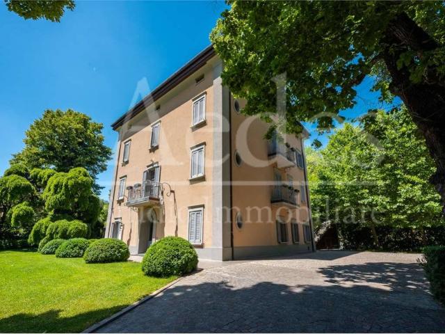 Villa in vendita a Valsamoggia BO