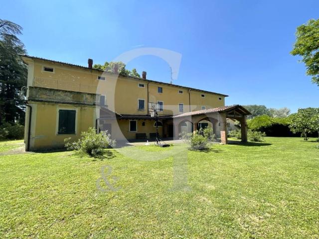 Villa in vendita a Valsamoggia BO
