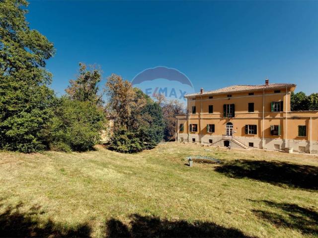 Villa in vendita a Valsamoggia BO