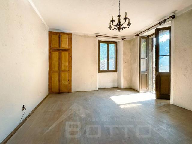 Villa in vendita a Valstrona VB