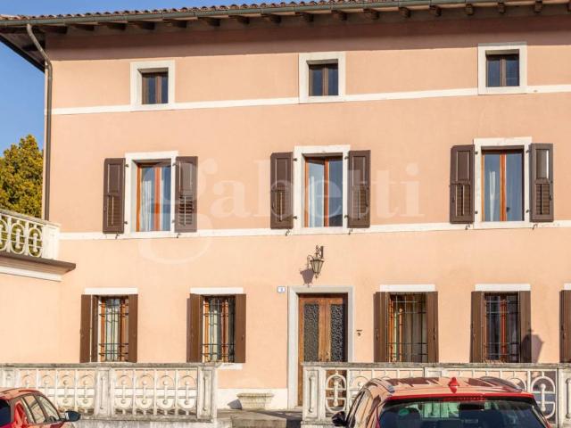 Villa in vendita a Valvasone Arzene PN