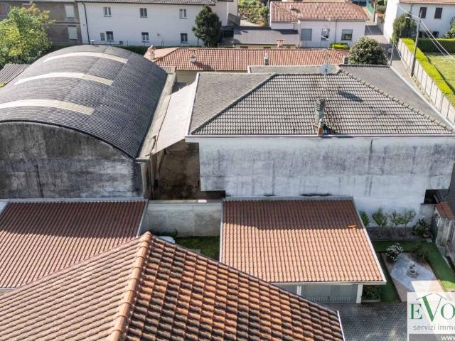 Villa in vendita a Vanzaghello MI