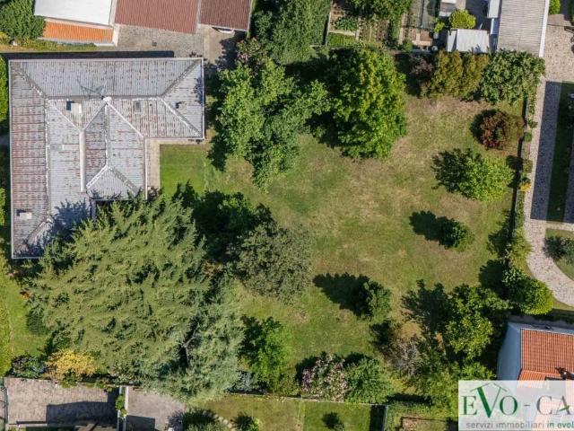 Villa in vendita a Vanzaghello MI
