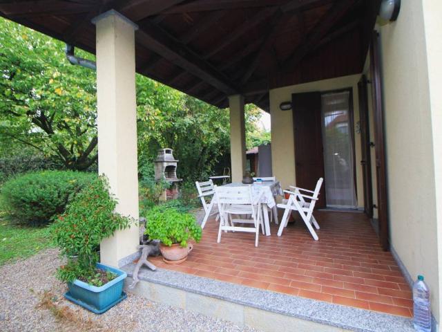 Villa in vendita a Vanzago MI