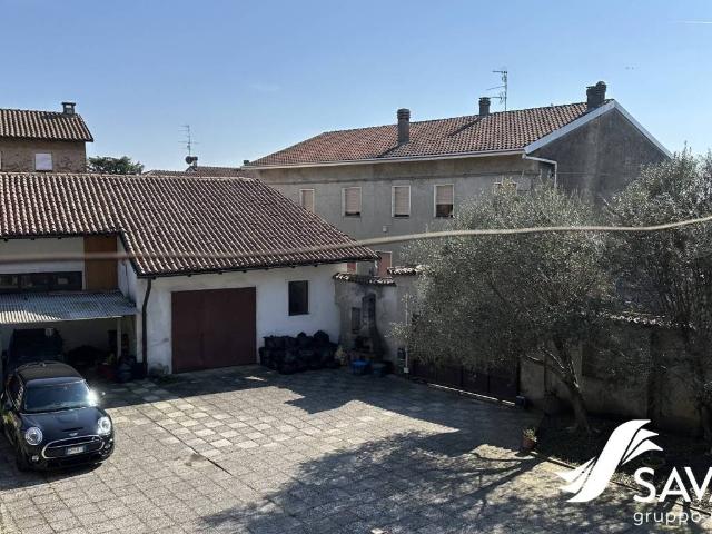 Villa in vendita a Vaprio d'Agogna NO